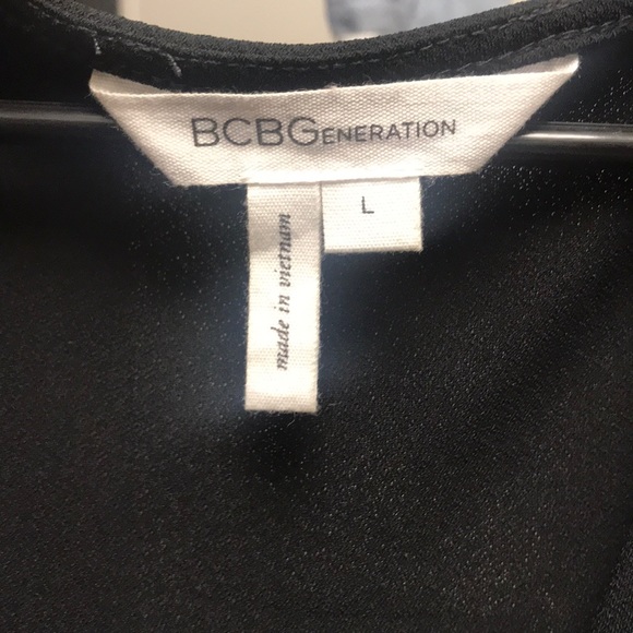 BCBGeneration V Neck Surplice Skort Romper SZ L - Picture 3 of 6